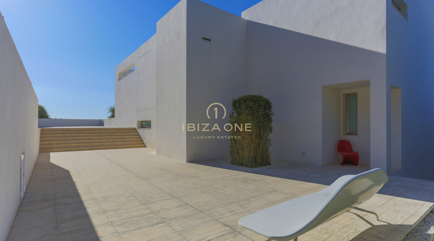 Villa de luxe contemporaine avec vue imprenable et coucher de soleil à louer à Can Rimbau, Ibiza