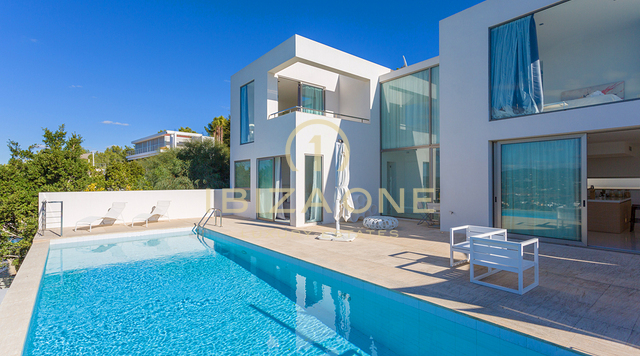Villa de lujo contemporánea con impresionantes vistas y puesta de sol en Can Rimbau en alquiler, Ibiza