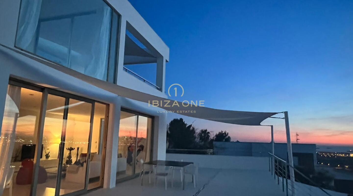 Villa di lusso contemporanea con vista spettacolare e tramonto a Can Rimbau in affitto, Ibiza