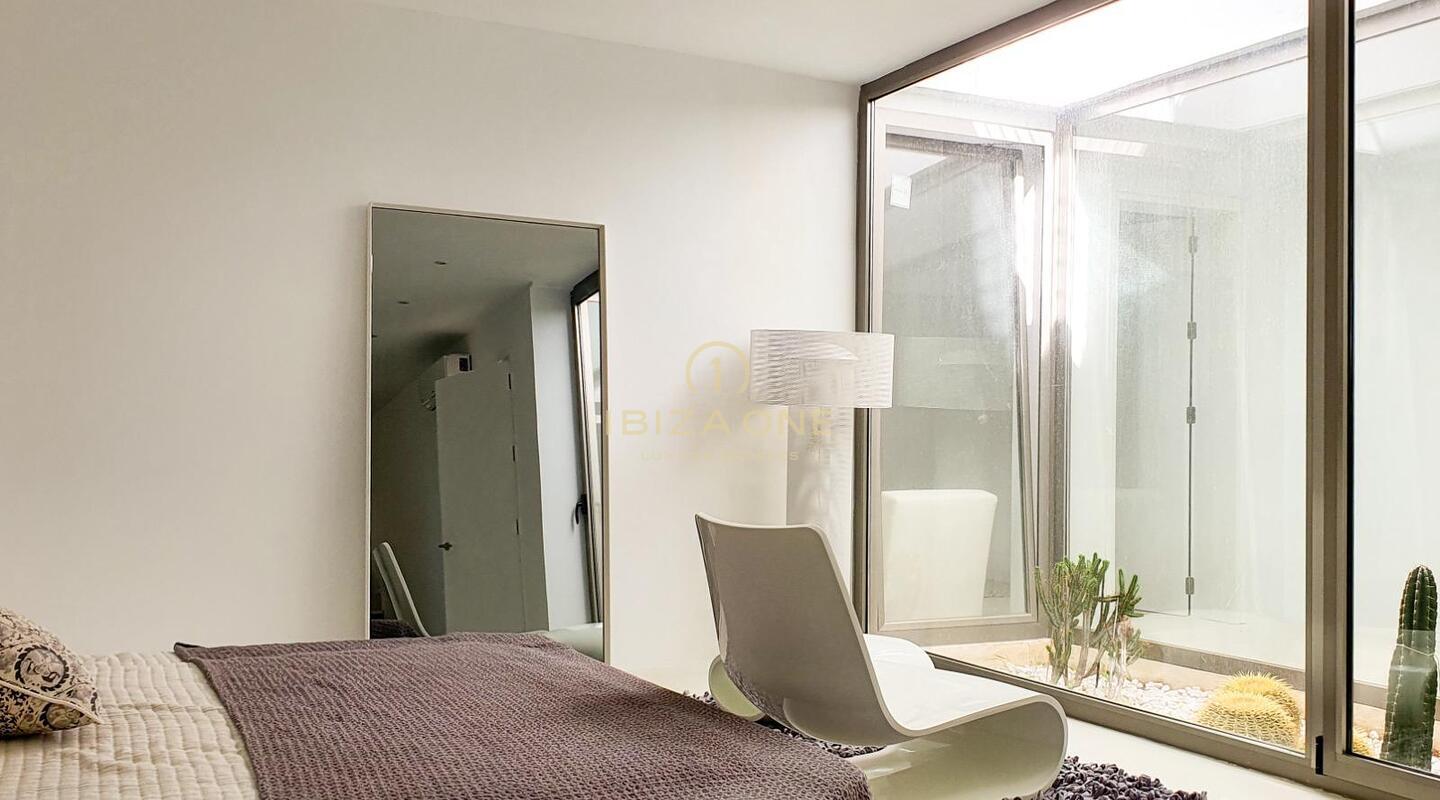 Moderne luxe villa met prachtig uitzicht en zonsondergang in Can Rimbau te huur, Ibiza