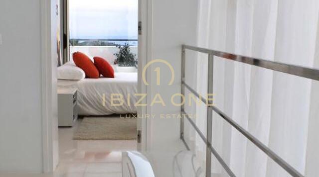 Zeitgenössische Luxusvilla mit herrlicher Aussicht und Sonnenuntergang in Can Rimbau zu vermieten, Ibiza