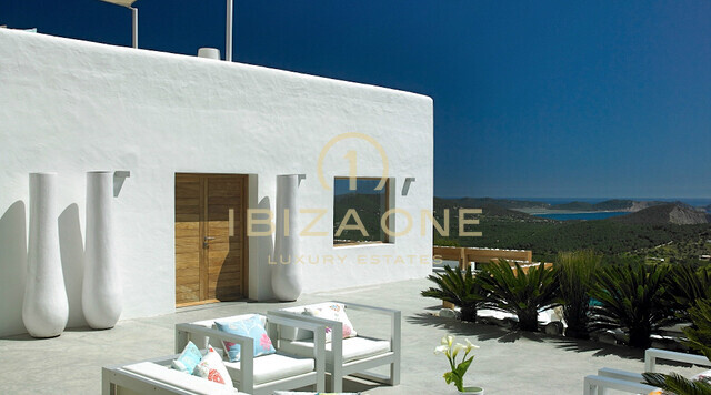 Luxe moderne designvilla met prachtig panoramisch zeezicht te koop, Ibiza - Luxe moderne designvilla met prachtig panoramisch zeezicht te huur, Ibiza