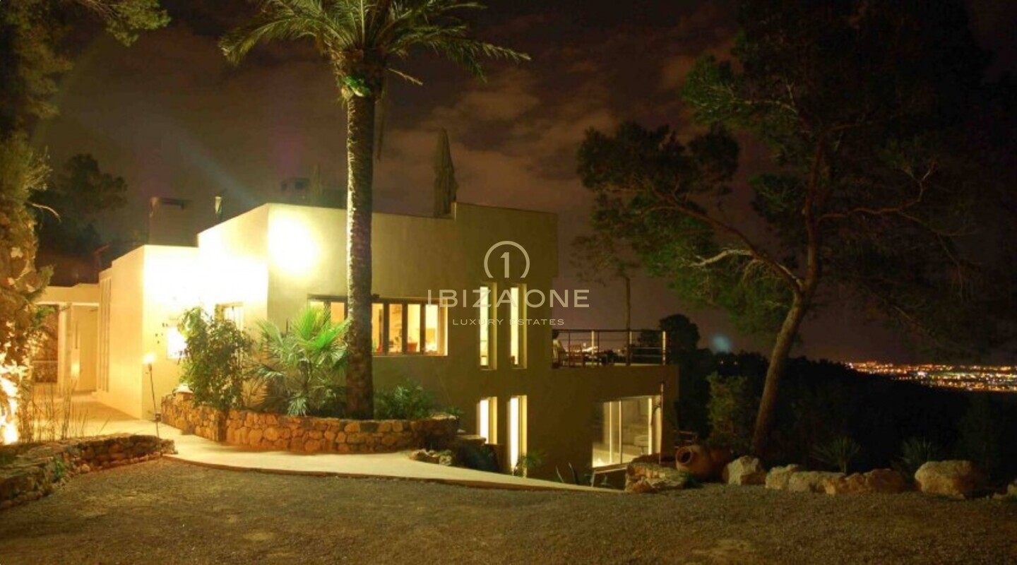 Spectacular luxury villa with 8 bedrooms for rent, Ibiza