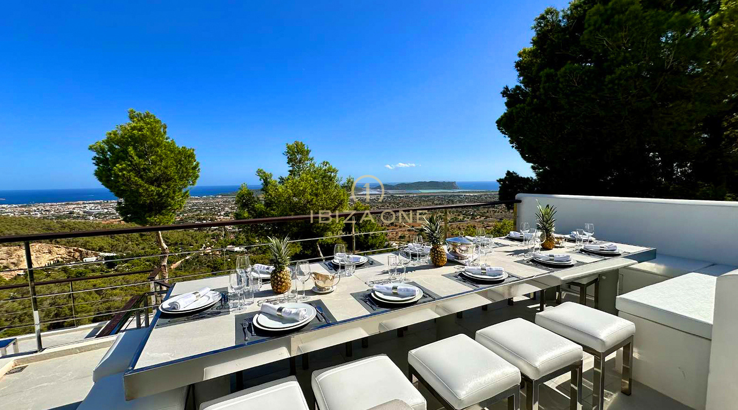 Spectacular luxury villa with 8 bedrooms for rent, Ibiza