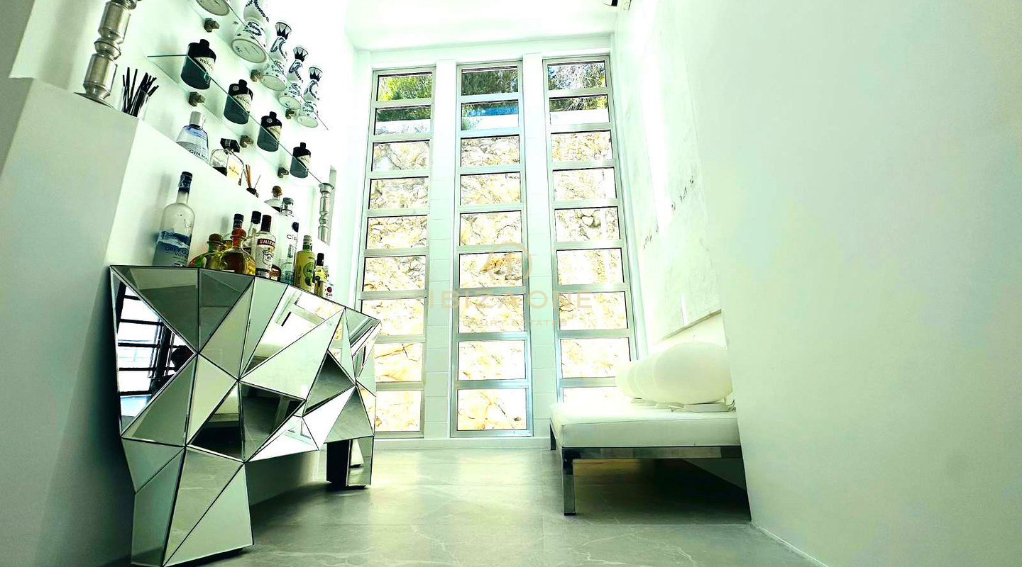 Spectaculaire luxe villa met 8 slaapkamers te huur, Ibiza