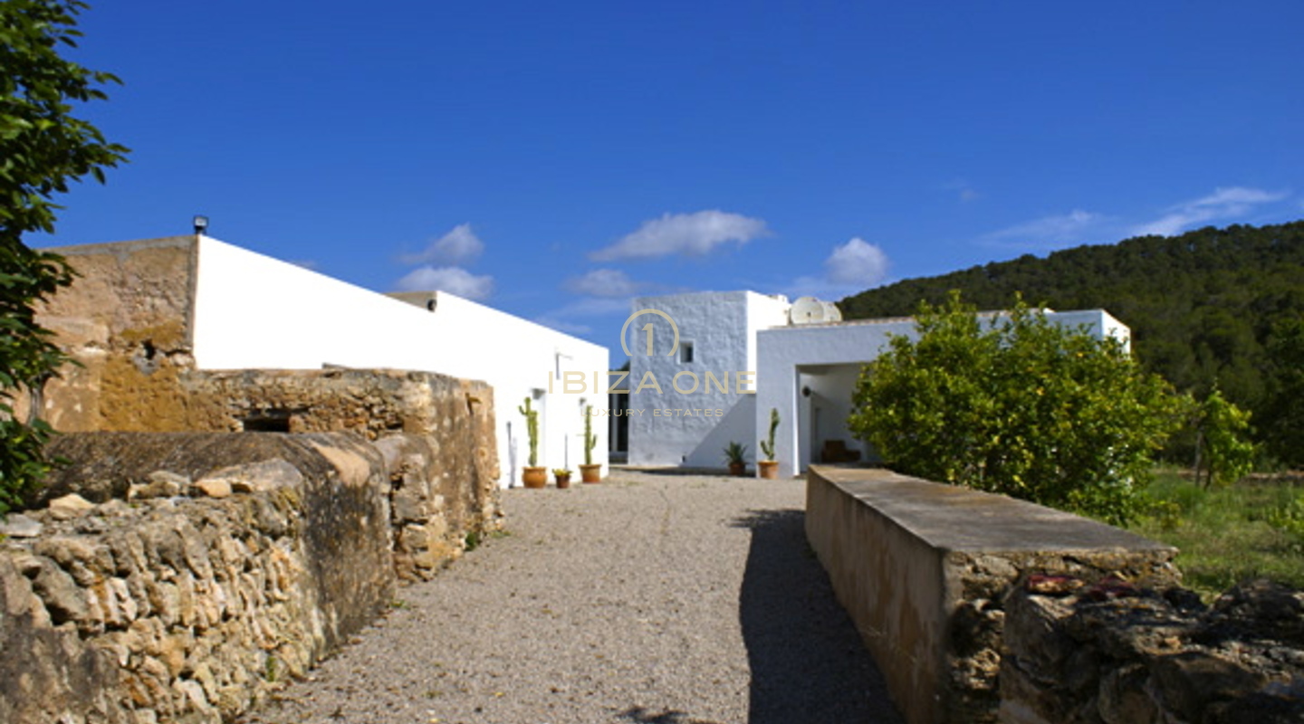 Maison de campagne de luxe et moderne avec vue panoramique imprenable à vendre, Ibiza - Maison de campagne de luxe et moderne avec vue panoramique imprenable à louer, Ibiza