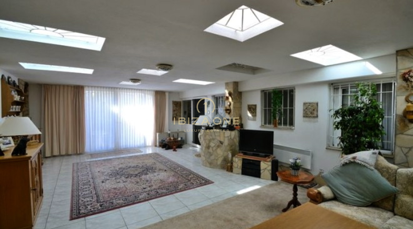 Schönes und luxuriöses Landhaus mit atemberaubender Aussicht und in Meeresnähe zu verkaufen, Ibiza - Schönes und luxuriöses Landhaus mit atemberaubender Aussicht und in Meeresnähe zu vermieten, Ibiza