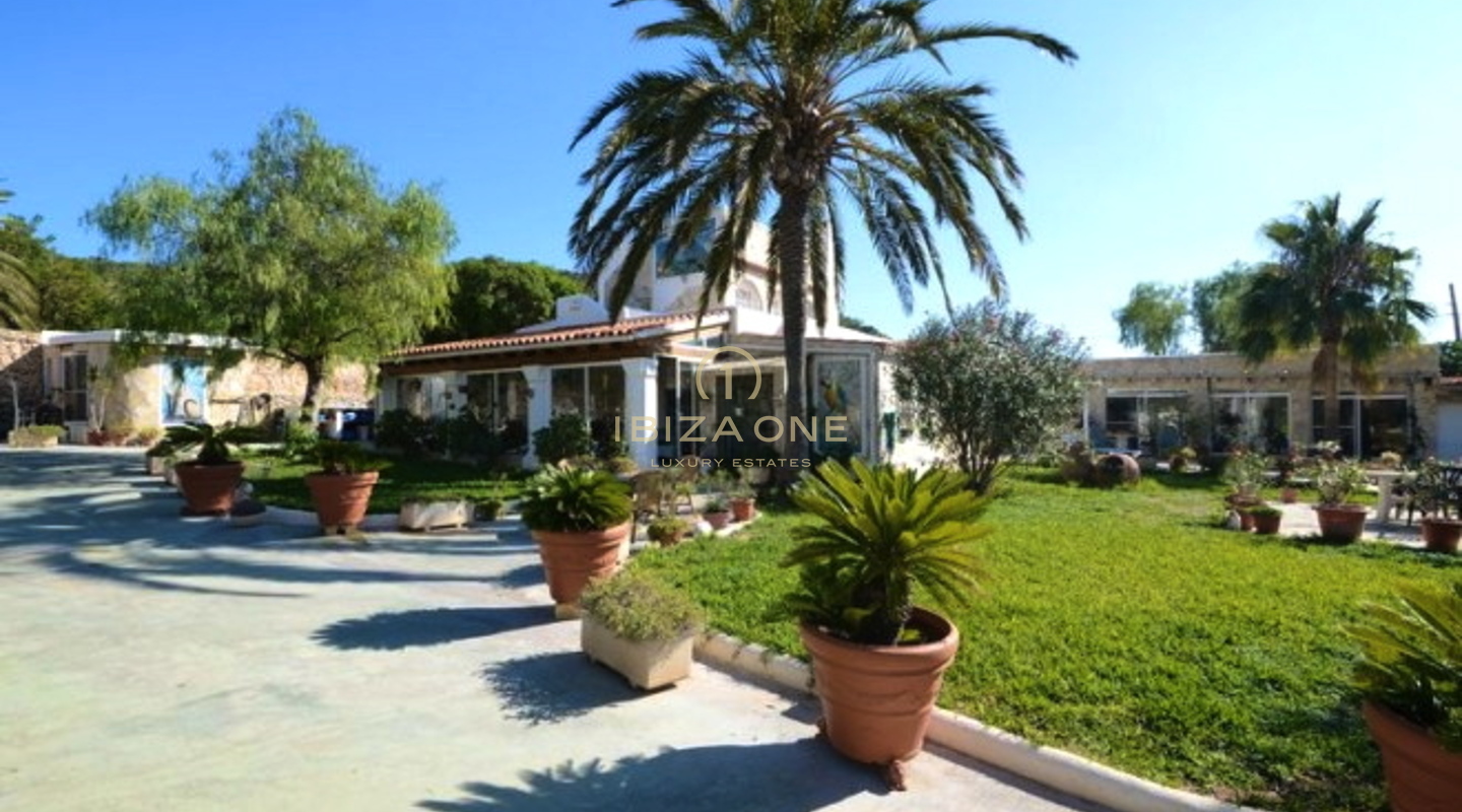 Schönes und luxuriöses Landhaus mit atemberaubender Aussicht und in Meeresnähe zu verkaufen, Ibiza - Schönes und luxuriöses Landhaus mit atemberaubender Aussicht und in Meeresnähe zu vermieten, Ibiza