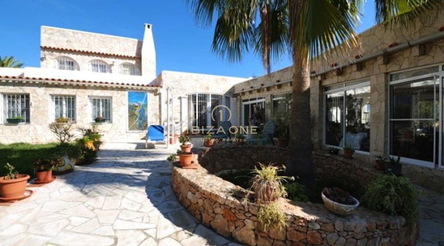 Schönes und luxuriöses Landhaus mit atemberaubender Aussicht und in Meeresnähe zu verkaufen, Ibiza - Schönes und luxuriöses Landhaus mit atemberaubender Aussicht und in Meeresnähe zu vermieten, Ibiza