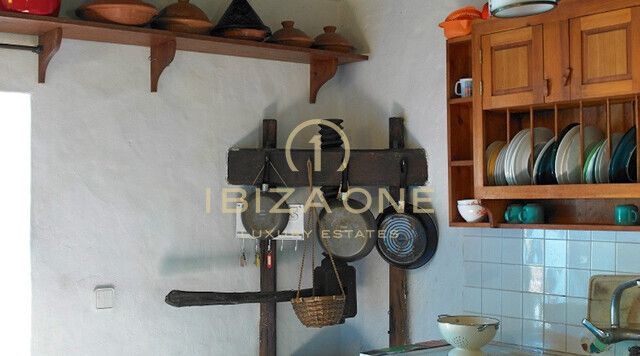 Luxe, ruim perceel met 2 originele finca's / villa's te koop, Ibiza - Luxe, ruim perceel met 2 originele finca's / villa's te huur, Ibiza