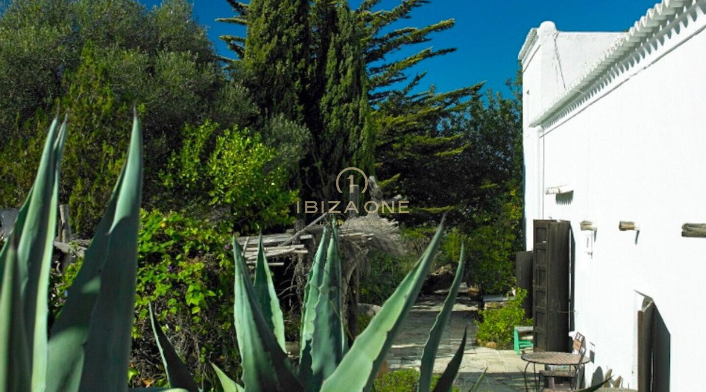 Luxueux et spacieux terrain avec 2 fincas / villas originales à vendre, Ibiza - Luxueux et spacieux terrain avec 2 fincas / villas originales à louer, Ibiza