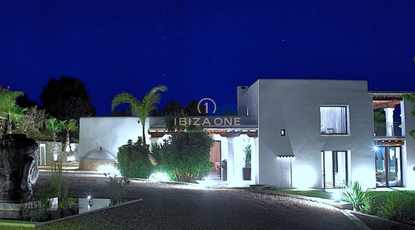 Luxury, unique Blakstad Finca / villa on 250.000m2 plot with beautiful views + guesthouse for sale, Ibiza - Luxury, unique Blakstad Finca / villa on 250.000m2 plot with beautiful views + guesthouse for rent, Ibiza