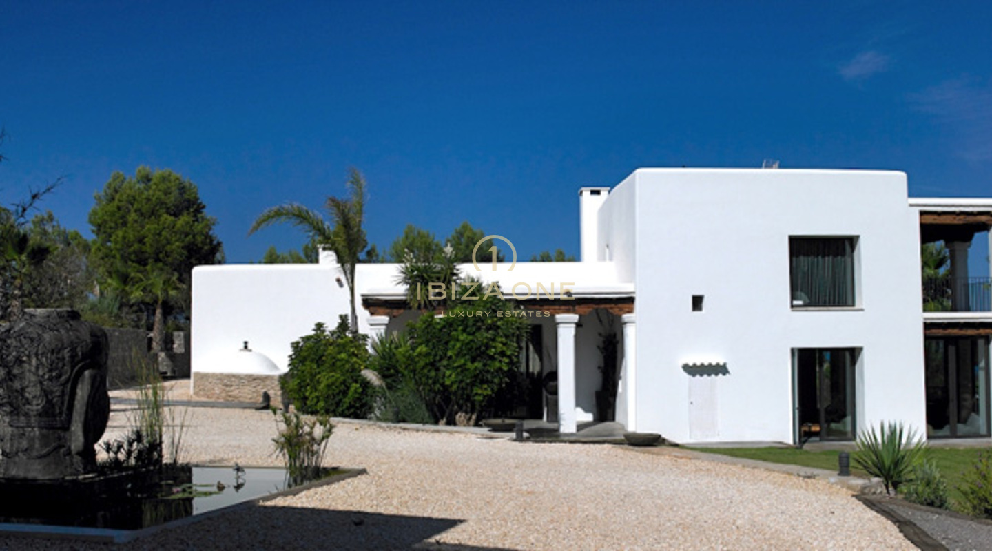 Villa de luxe et unique à Blakstad, Finca / villa sur un terrain de 250 000 m2 avec de belles vues + maison d'hôtes à vendre, Ibiza - Villa de luxe et unique à Blakstad, Finca / villa sur un terrain de 250 000 m2 avec de belles vues + maison d'hôtes à louer, Ibiza
