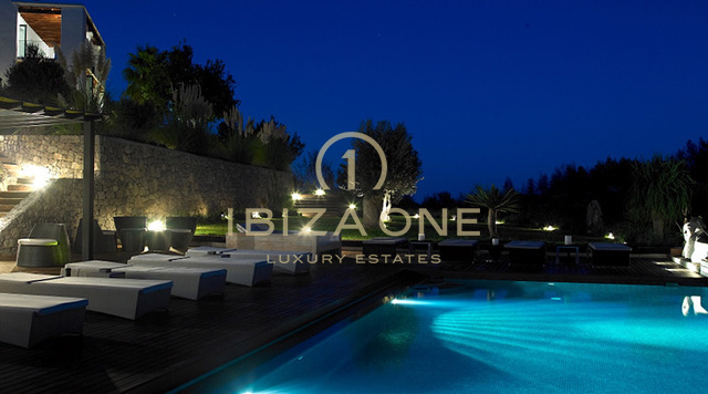 Finca / villa de lujo única en Blakstad en parcela de 250.000m2 con hermosas vistas + casa de invitados en venta, Ibiza - Finca / villa de lujo única en Blakstad en parcela de 250.000m2 con hermosas vistas + casa de invitados en alquiler, Ibiza
