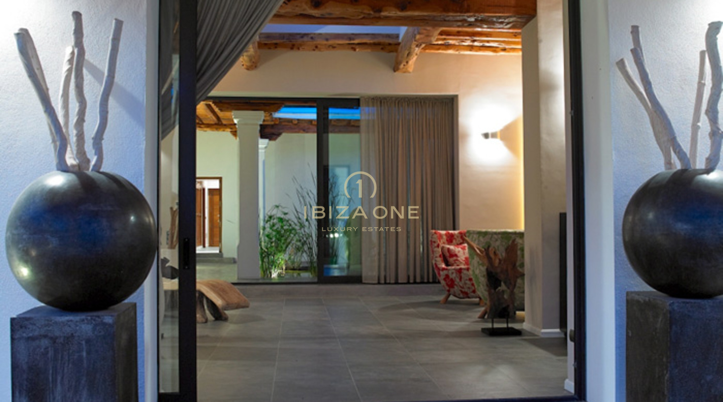 Luxury, unique Blakstad Finca / villa on 250.000m2 plot with beautiful views + guesthouse for sale, Ibiza - Luxury, unique Blakstad Finca / villa on 250.000m2 plot with beautiful views + guesthouse for rent, Ibiza