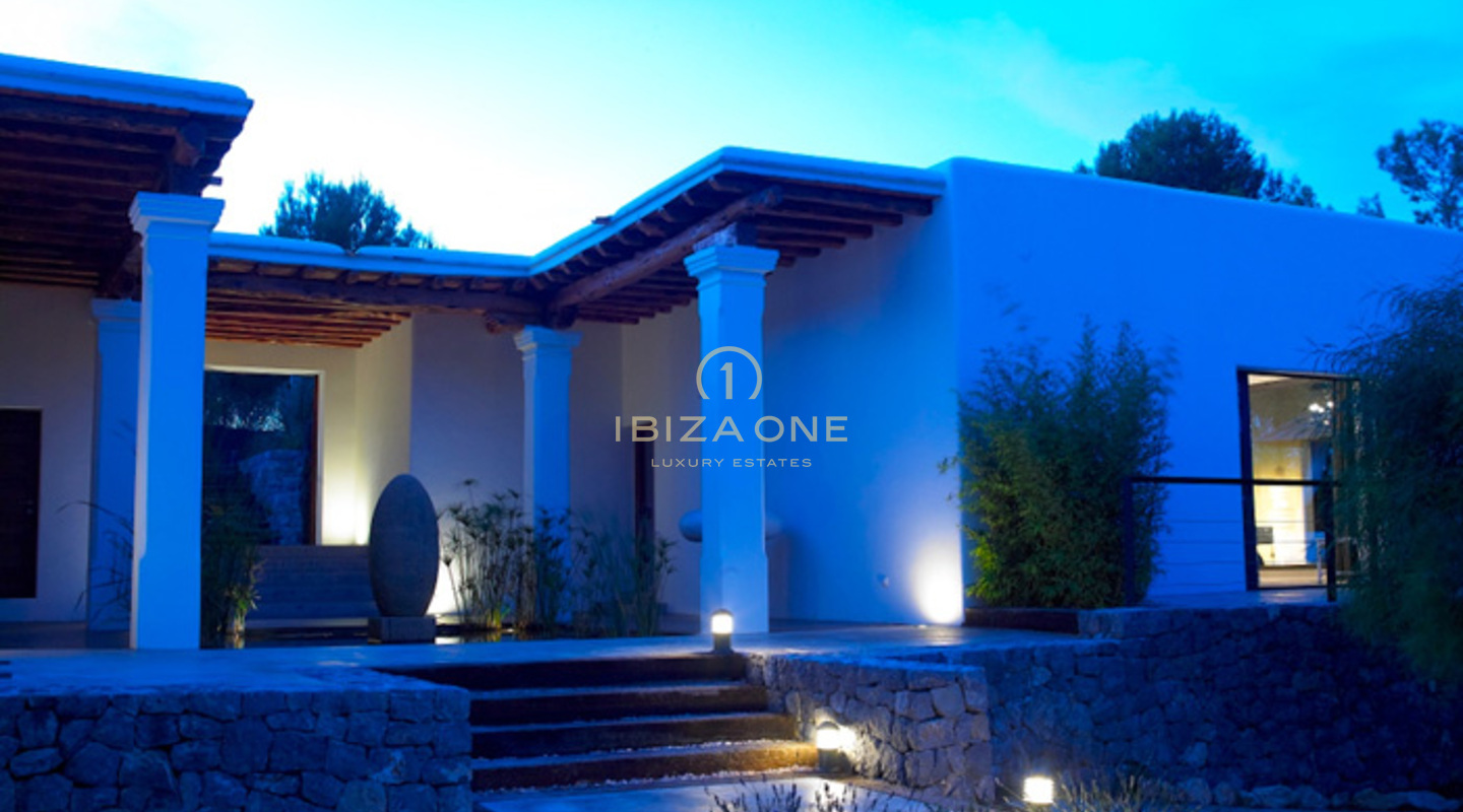 Luxury, unique Blakstad Finca / villa on 250.000m2 plot with beautiful views + guesthouse for sale, Ibiza - Luxury, unique Blakstad Finca / villa on 250.000m2 plot with beautiful views + guesthouse for rent, Ibiza