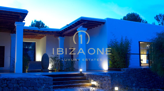 Luxe, unieke Blakstad Finca / villa op 250.000m2 perceel met prachtig uitzicht + guesthouse te koop, Ibiza - Luxe, unieke Blakstad Finca / villa op 250.000m2 perceel met prachtig uitzicht + guesthouse te huur, Ibiza