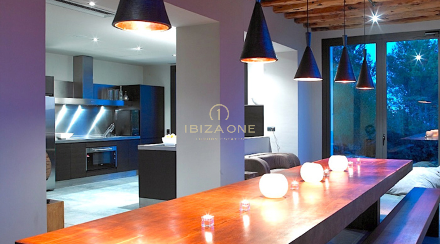 Luxuriöse, einzigartige Blakstad Finca / Villa auf 250.000m2 Grundstück mit schöner Aussicht + Gästehaus zu verkaufen, Ibiza - Luxuriöse, einzigartige Blakstad Finca / Villa auf 250.000m2 Grundstück mit schöner Aussicht + Gästehaus zu vermieten, Ibiza