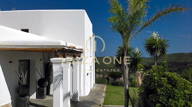 Luxury, unique Blakstad Finca / villa on 250.000m2 plot with beautiful views + guesthouse for sale, Ibiza - Luxury, unique Blakstad Finca / villa on 250.000m2 plot with beautiful views + guesthouse for rent, Ibiza
