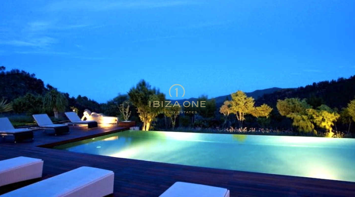 Luxury, unique Blakstad Finca / villa on 250.000m2 plot with beautiful views + guesthouse for sale, Ibiza - Luxury, unique Blakstad Finca / villa on 250.000m2 plot with beautiful views + guesthouse for rent, Ibiza