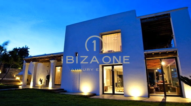 Villa de luxe et unique à Blakstad, Finca / villa sur un terrain de 250 000 m2 avec de belles vues + maison d'hôtes à vendre, Ibiza - Villa de luxe et unique à Blakstad, Finca / villa sur un terrain de 250 000 m2 avec de belles vues + maison d'hôtes à louer, Ibiza