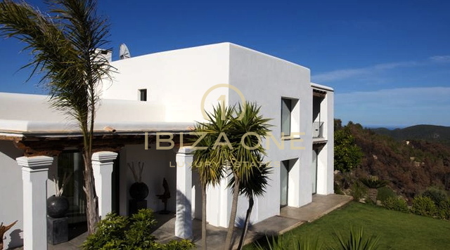 Finca / villa de lujo única en Blakstad en parcela de 250.000m2 con hermosas vistas + casa de invitados en venta, Ibiza - Finca / villa de lujo única en Blakstad en parcela de 250.000m2 con hermosas vistas + casa de invitados en alquiler, Ibiza