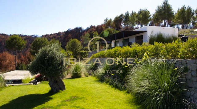 Luxury, unique Blakstad Finca / villa on 250.000m2 plot with beautiful views + guesthouse for sale, Ibiza - Luxury, unique Blakstad Finca / villa on 250.000m2 plot with beautiful views + guesthouse for rent, Ibiza