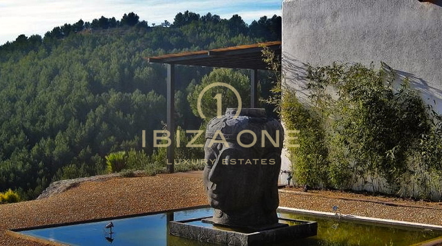 Luxuriöse, einzigartige Blakstad Finca / Villa auf 250.000m2 Grundstück mit schöner Aussicht + Gästehaus zu verkaufen, Ibiza - Luxuriöse, einzigartige Blakstad Finca / Villa auf 250.000m2 Grundstück mit schöner Aussicht + Gästehaus zu vermieten, Ibiza