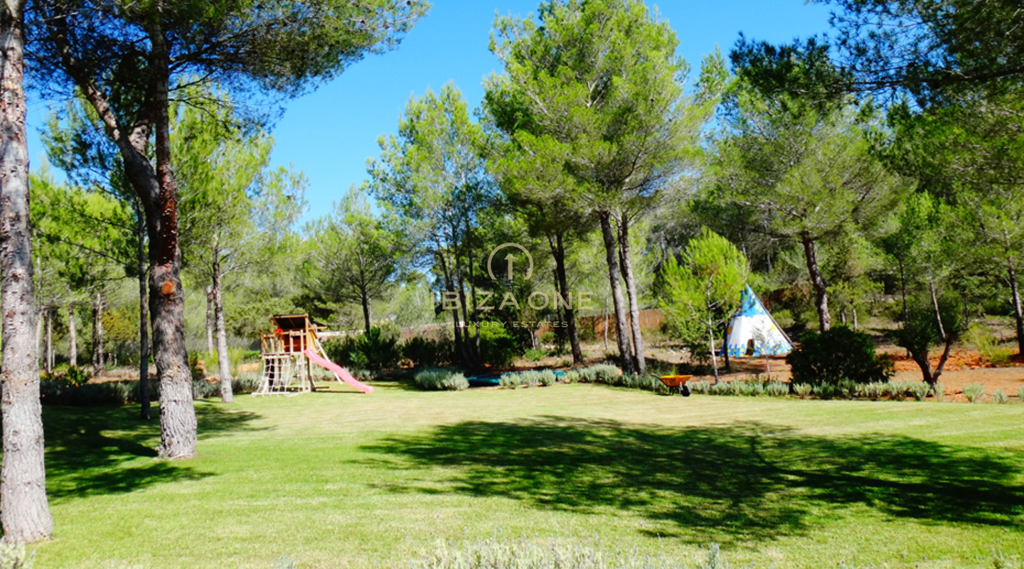 Luxe, prachtig landhuis in Blakstad op uitstekende locatie te koop, Ibiza - Luxe, prachtig landhuis in Blakstad op uitstekende locatie te huur, Ibiza