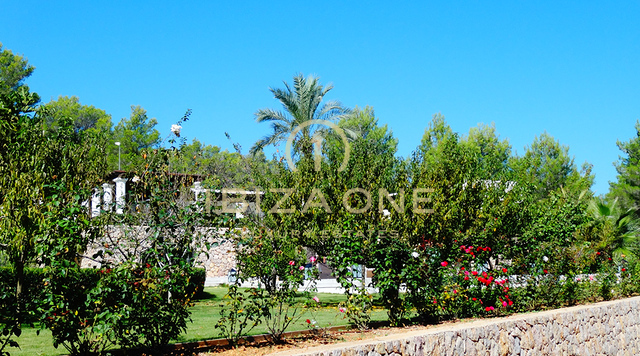 Luxe, prachtig landhuis in Blakstad op uitstekende locatie te koop, Ibiza - Luxe, prachtig landhuis in Blakstad op uitstekende locatie te huur, Ibiza