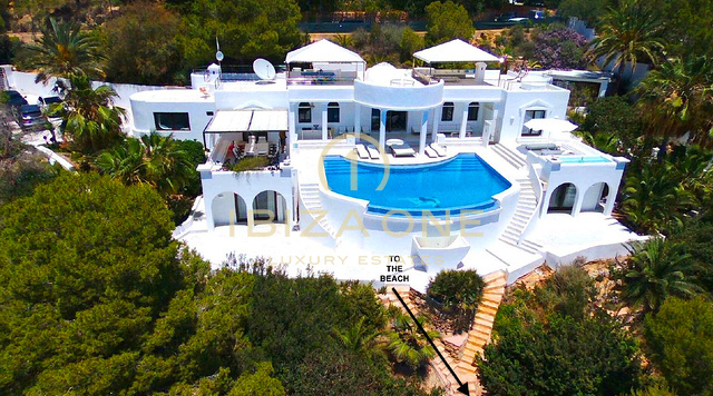 Magnifique villa de luxe en bord de mer à louer à Cala Jondal, Ibiza