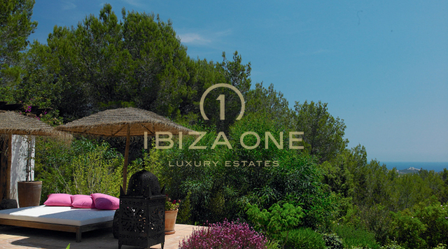 Prachtige luxe Blakstad Finca met zeezicht te huur, Ibiza