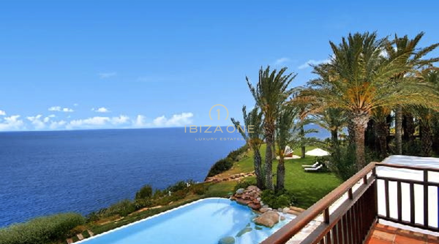 Superbe propriété / villa de luxe en première ligne à vendre, Ibiza - Superbe propriété / villa de luxe en première ligne à louer, Ibiza