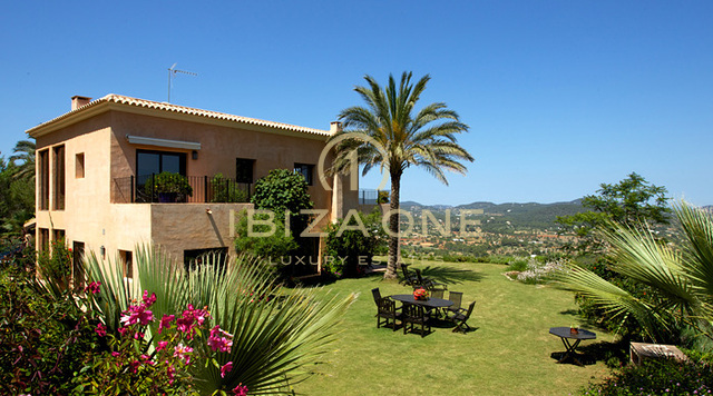 Schöne Finca mit großem Garten, separatem Gästehaus zu vermieten, Ibiza