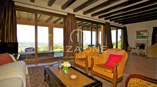 Beautiful luxury villa with large gardens, separate guest house for rent, Ibiza