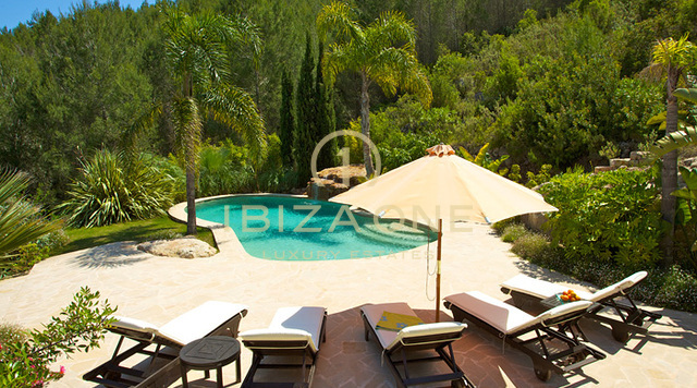 Beautiful luxury villa with large gardens, separate guest house for rent, Ibiza