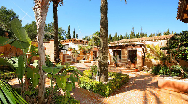 Magnifique domaine / villa de luxe méditerranéen à vendre, Ibiza - Magnifique domaine / villa de luxe méditerranéen à louer, Ibiza