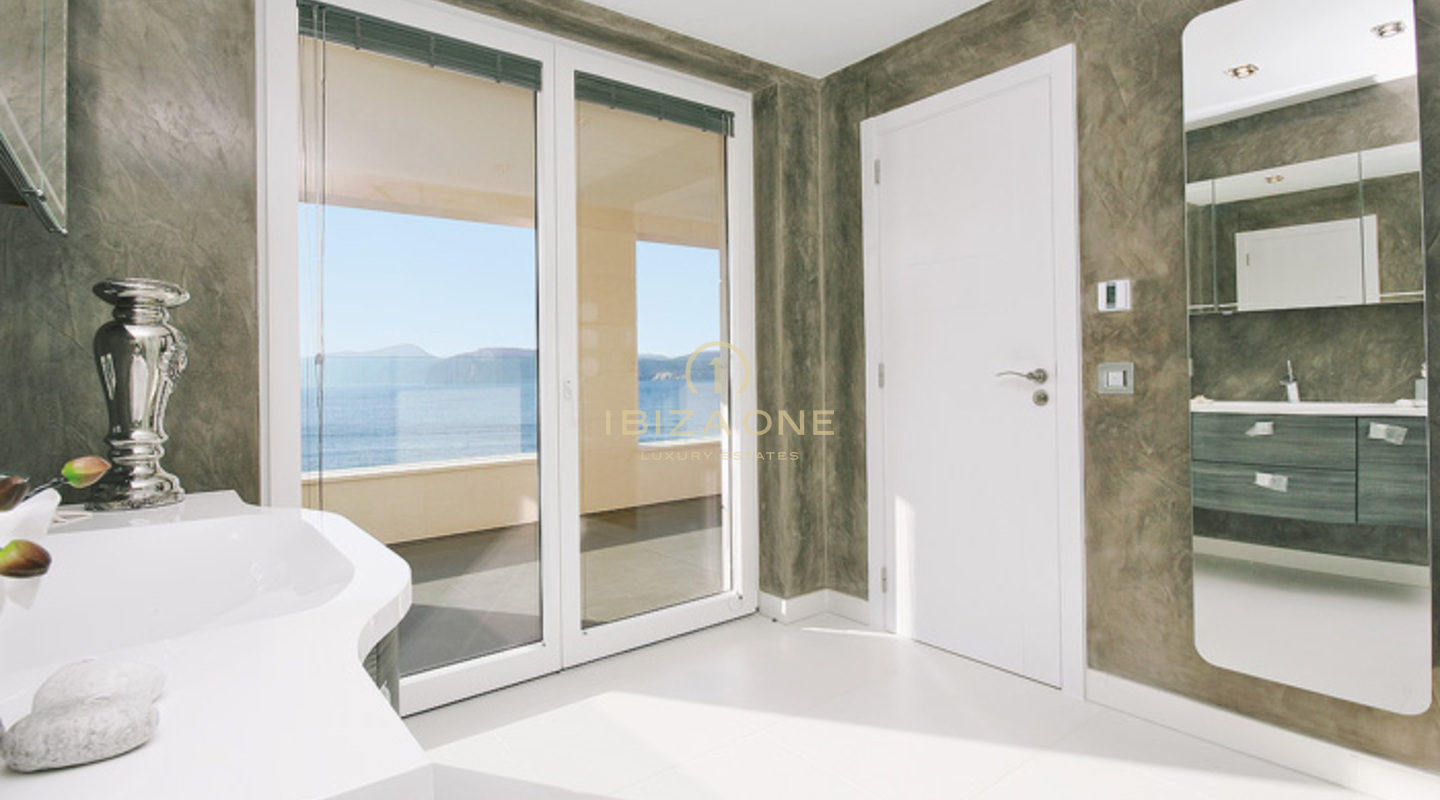 Moderne luxe villa met eigen toegang tot de zee te koop, Mallorca - Moderne luxe villa met eigen toegang tot de zee te huur, Mallorca