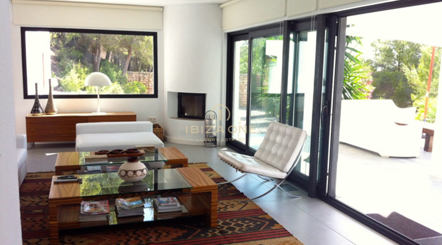 Moderne Villa mit wunderschönem Garten und Meerblick zu vermieten, Ibiza