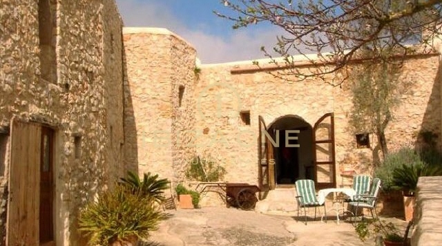 Luxueuse et magnifique finca / villa originale d'Ibiza du 8ème siècle à vendre, Ibiza - Luxueuse et magnifique finca / villa originale d'Ibiza du 8ème siècle à louer, Ibiza