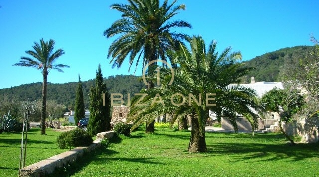 Luxe en prachtige originele Ibiza finca / villa uit de 8e eeuw te koop, Ibiza - Luxe en prachtige originele Ibiza finca / villa uit de 8e eeuw te huur, Ibiza