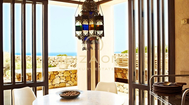 Luxe en exclusieve villa aan zee met directe toegang tot de zee - eerste lijn aan zee - waterkant te koop, Ibiza - Luxe en exclusieve villa aan zee met directe toegang tot de zee - eerste lijn aan zee - waterkant te huur, Ibiza
