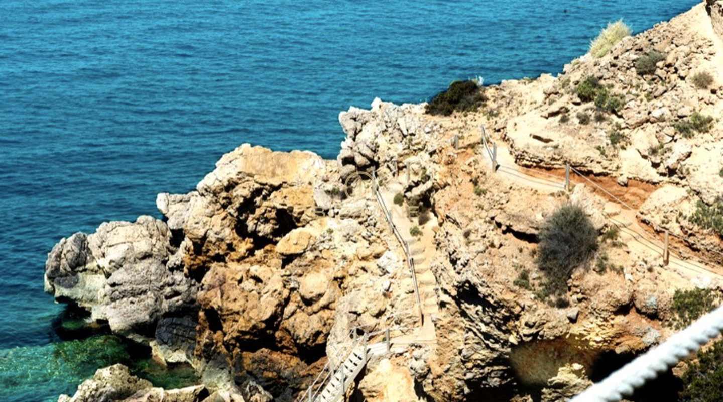 Luxe en exclusieve villa aan zee met directe toegang tot de zee - eerste lijn aan zee - waterkant te koop, Ibiza - Luxe en exclusieve villa aan zee met directe toegang tot de zee - eerste lijn aan zee - waterkant te huur, Ibiza