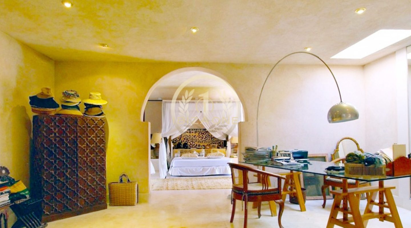 Luxe en exclusieve villa aan zee met directe toegang tot de zee - eerste lijn aan zee - waterkant te koop, Ibiza - Luxe en exclusieve villa aan zee met directe toegang tot de zee - eerste lijn aan zee - waterkant te huur, Ibiza