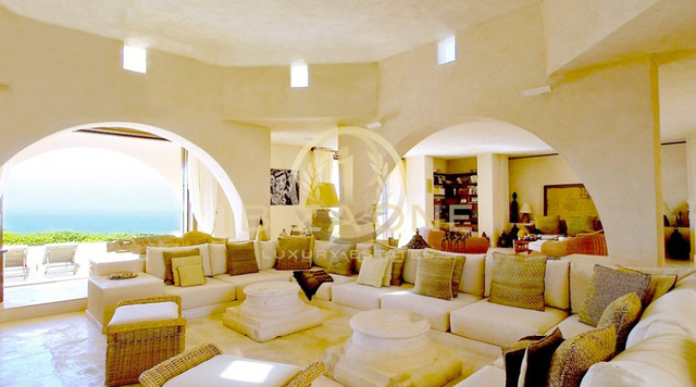 Luxe en exclusieve villa aan zee met directe toegang tot de zee - eerste lijn aan zee - waterkant te koop, Ibiza - Luxe en exclusieve villa aan zee met directe toegang tot de zee - eerste lijn aan zee - waterkant te huur, Ibiza
