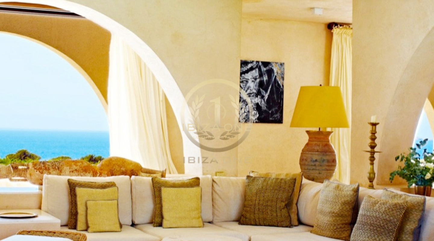 Luxury and Exclusive sea frontline Villa with direct sea access - first line sea - waterfront for sale, Ibiza - Luxury and Exclusive sea frontline Villa with direct sea access - first line sea - waterfront for rent, Ibiza