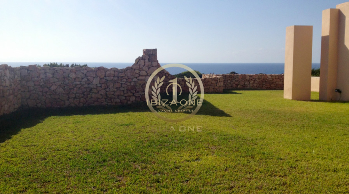 Luxury and Exclusive sea frontline Villa with direct sea access - first line sea - waterfront for sale, Ibiza - Luxury and Exclusive sea frontline Villa with direct sea access - first line sea - waterfront for rent, Ibiza