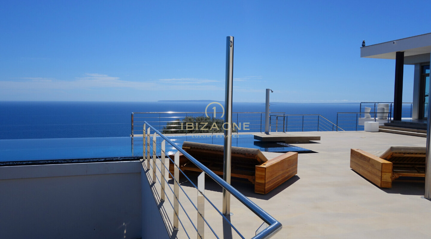 Villa moderna de estilo de lujo con impresionantes vistas a Formentera y Dalt Vila en alquiler - Villa de lujo en alquiler en primera línea de mar en la cima de la montaña de Ibiza con una vista al mar de 270 °, Ibiza