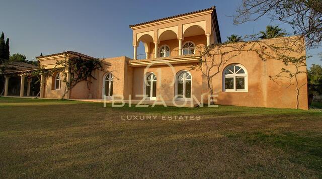 Luxusvilla in der Nähe von Ibiza mit Blick auf Dalt Vila zu verkaufen, Ibiza - Luxusvilla in der Nähe von Ibiza mit Blick auf Dalt Vila zu vermieten, Ibiza