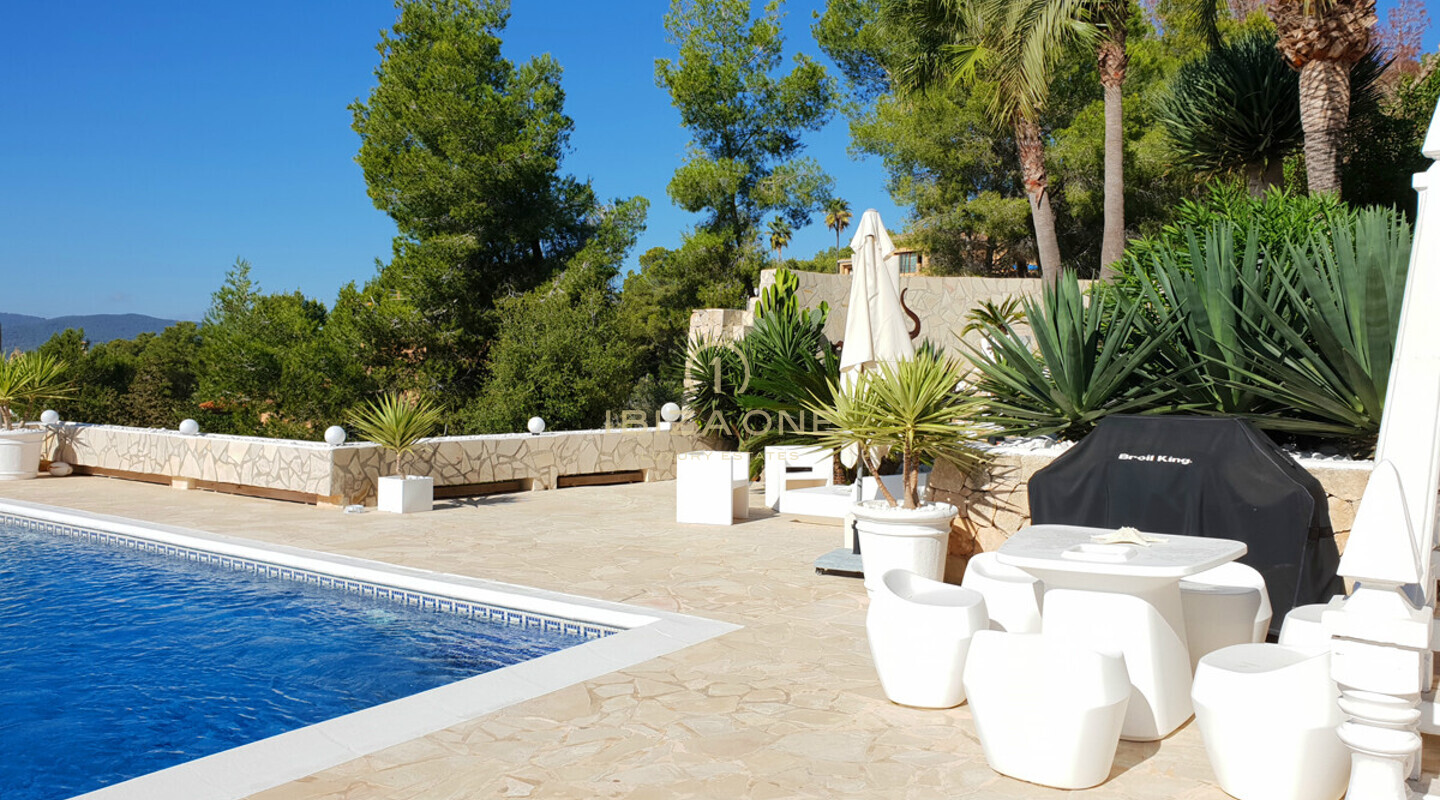 Beautiful luxury villa close to Ibiza for sale - luxury villa for rent, Ibiza